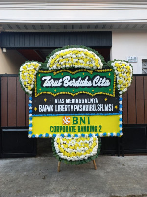 Papan Bunga Duka di Gelok Beam