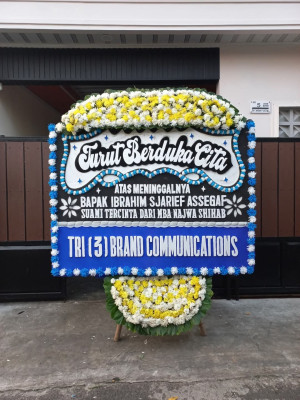 Papan Bunga Duka di Gelok Beam